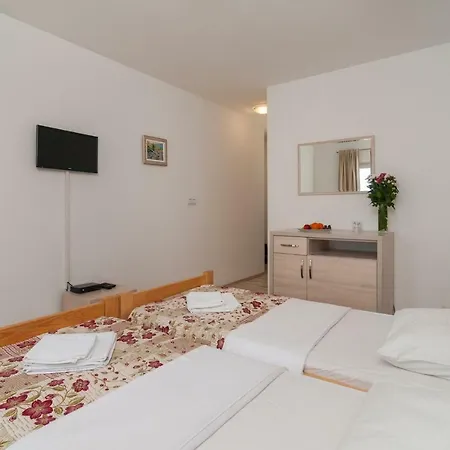 Juraj Bed and Breakfast Μπολ