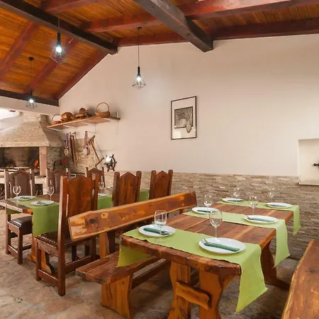 Juraj Bed and Breakfast Μπολ