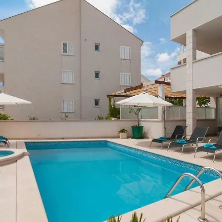 Juraj Bed and Breakfast 4*