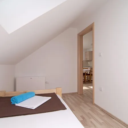 Juraj Nocleg ze śniadaniem Bol