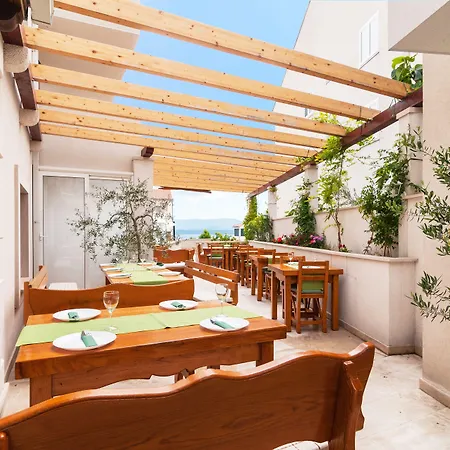 Juraj Nocleg ze śniadaniem Bol