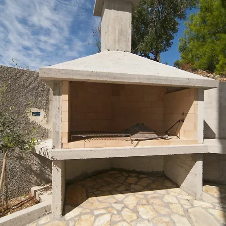 Juraj לינה וארוחת בוקר 4*
